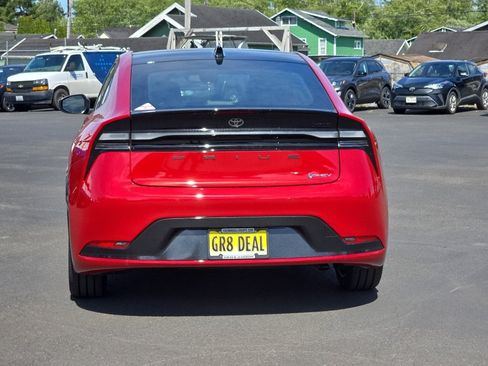 New 2026 Toyota Prius Plug-In Hybrid FWD image 8