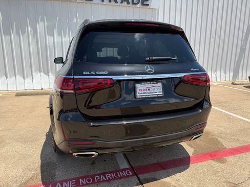Used 2020 Mercedes-Benz GLS 580 4MATIC image 5