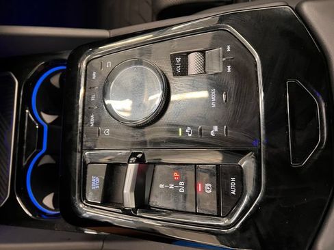 Used 2026 BMW i5 eDrive40 AWD/4WD image 39