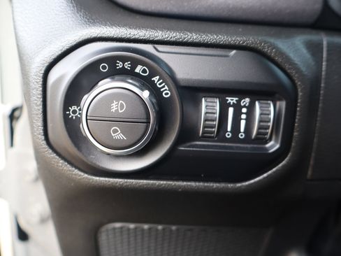 Used 2022 Jeep Gladiator Mojave AWD/4WD image 14
