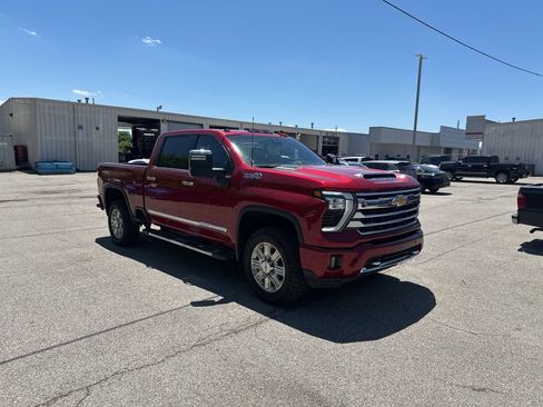 Used 2024 Chevrolet Silverado 3500 High Country w/ Z71 Off-Road Package AWD/4WD image 4
