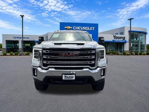 Used 2022 GMC Sierra 2500 SLE w/ SLE Convenience Package AWD/4WD image 2