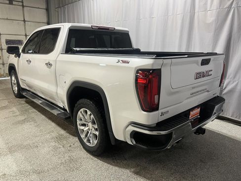 Used 2022 GMC Sierra 1500 SLT w/ SLT Premium Plus Package AWD/4WD image 4