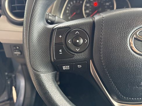 Used 2013 Toyota RAV4 LE image 15