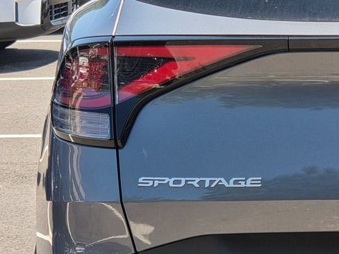 Used 2023 Kia Sportage EX AWD/4WD image 29
