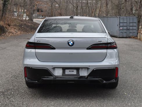 Used 2023 BMW i7 xDrive60 AWD/4WD image 7