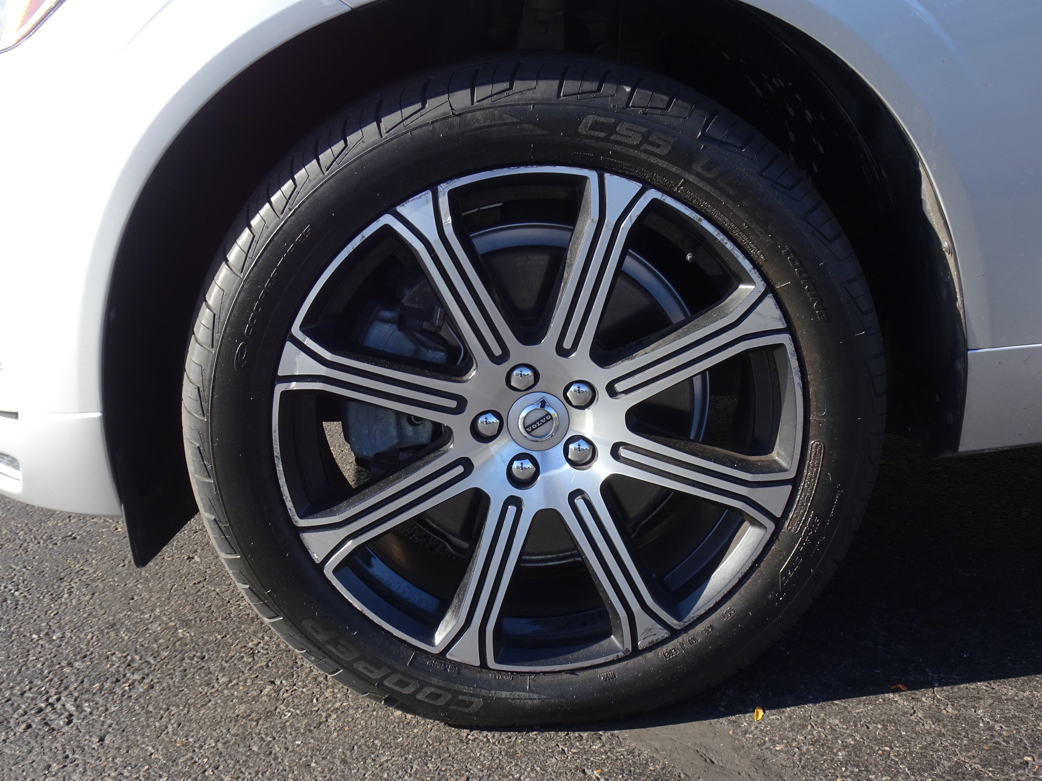 Used 2021 Volvo XC60 T6 Inscription AWD/4WD image 12