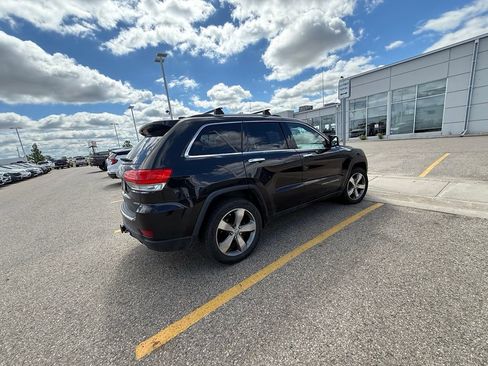 Used 2014 Jeep Grand Cherokee Limited w/ Trailer Tow Group IV AWD/4WD image 4