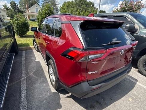 Used 2019 Toyota RAV4 XLE w/ Convenience Package AWD/4WD image 14