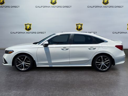 Used 2023 Honda Civic Touring image 2