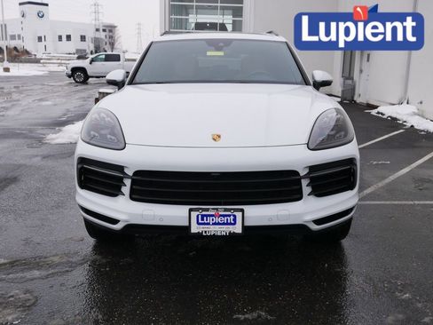 Used 2021 Porsche Cayenne Base image 9