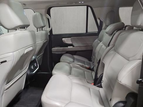 Certified 2025 Ford Expedition Max Active AWD/4WD image 21