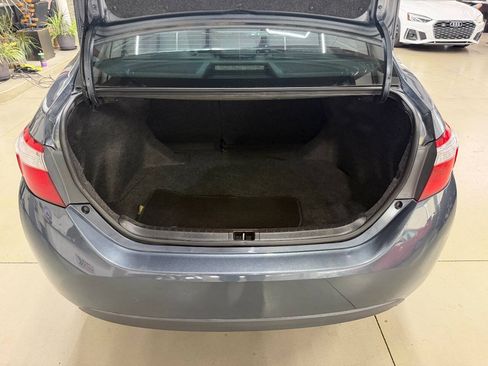 Used 2016 Toyota Corolla LE FWD image 9