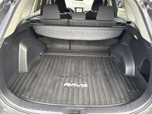 Used 2019 Toyota RAV4 LE w/ All Weather Liner Package image 5