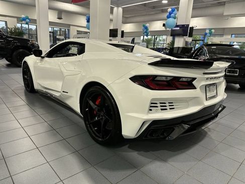 Used 2025 Chevrolet Corvette E-Ray AWD/4WD image 31
