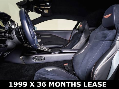Used 2025 Aston Martin V8 Vantage Coupe image 19