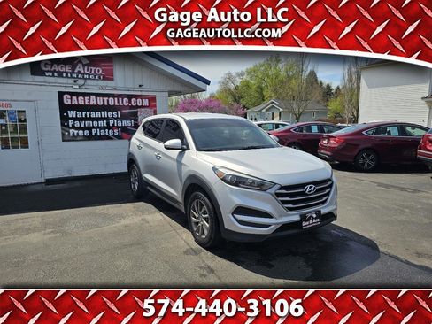 Used 2018 Hyundai Tucson SE image 1