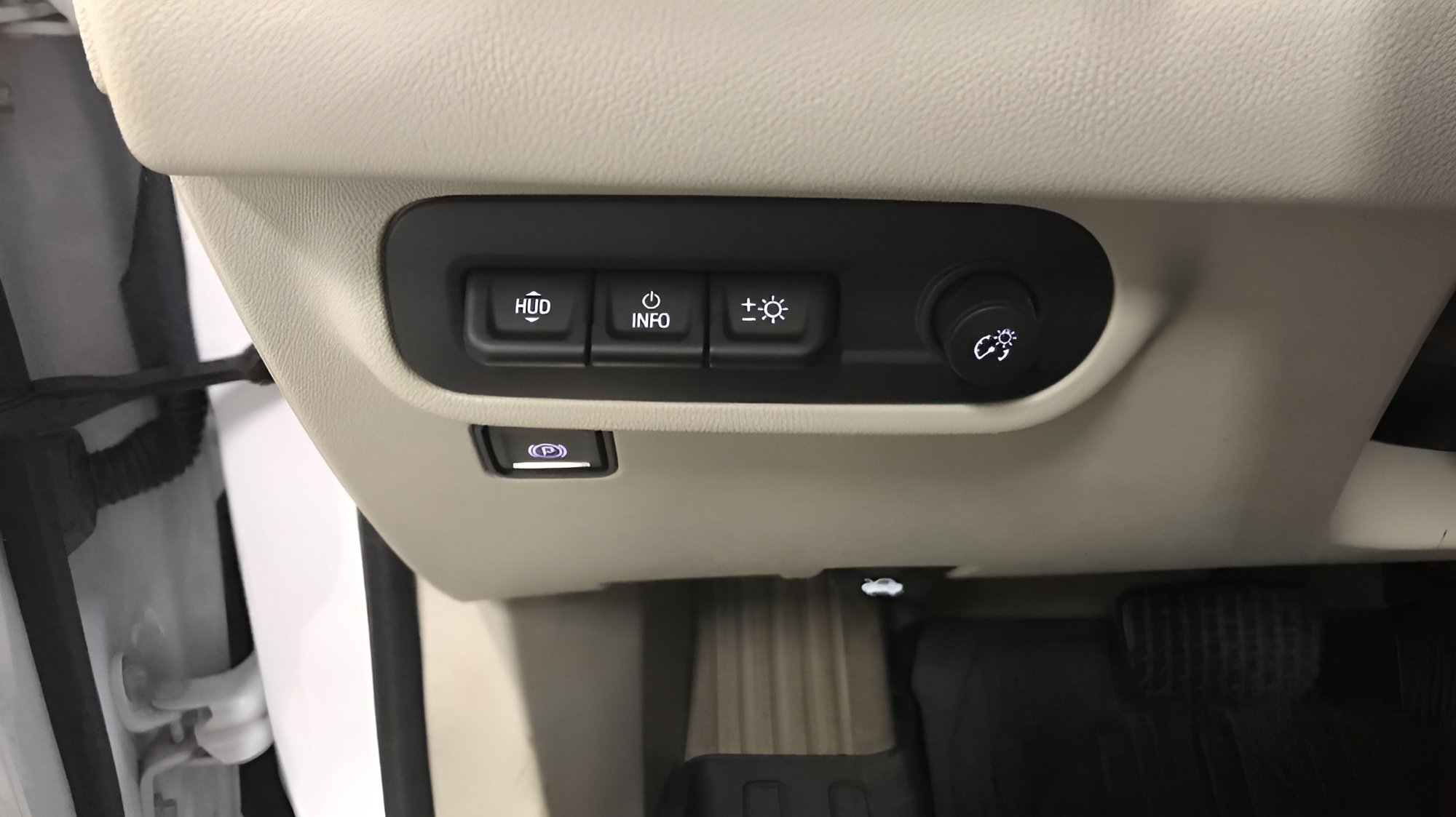 Used 2022 GMC Terrain Denali w/ Denali Premium Package AWD/4WD image 20