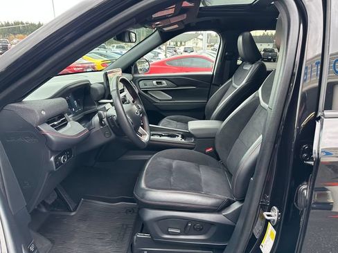 Used 2025 Ford Explorer ST AWD/4WD image 9