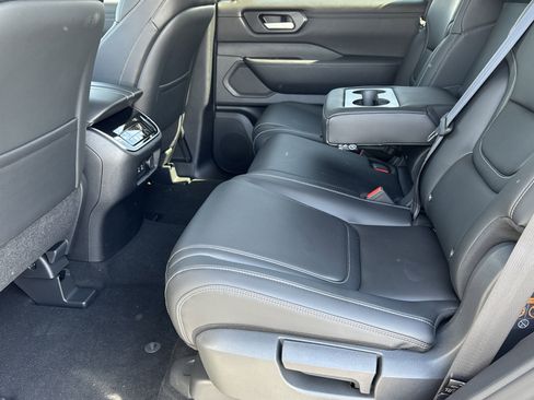 New 2025 Nissan Armada SV image 13