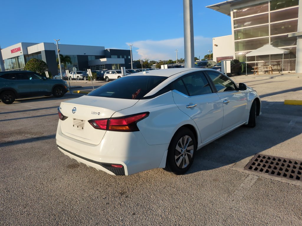 Used 2019 Nissan Altima 2.5 S FWD image 4