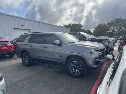 Used 2022 Chevrolet Tahoe Z71 AWD/4WD image 3