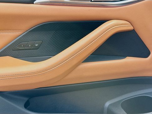 Used 2022 BMW 430i Coupe w/ M Sport Package image 23