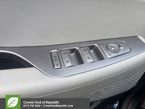 Used 2023 Hyundai Palisade SEL image 15