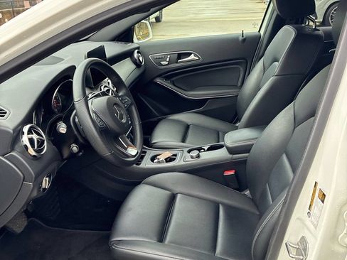 Used 2020 Mercedes-Benz GLA 250 4MATIC image 3