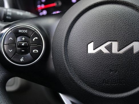 Used 2022 Kia Soul LX FWD image 27