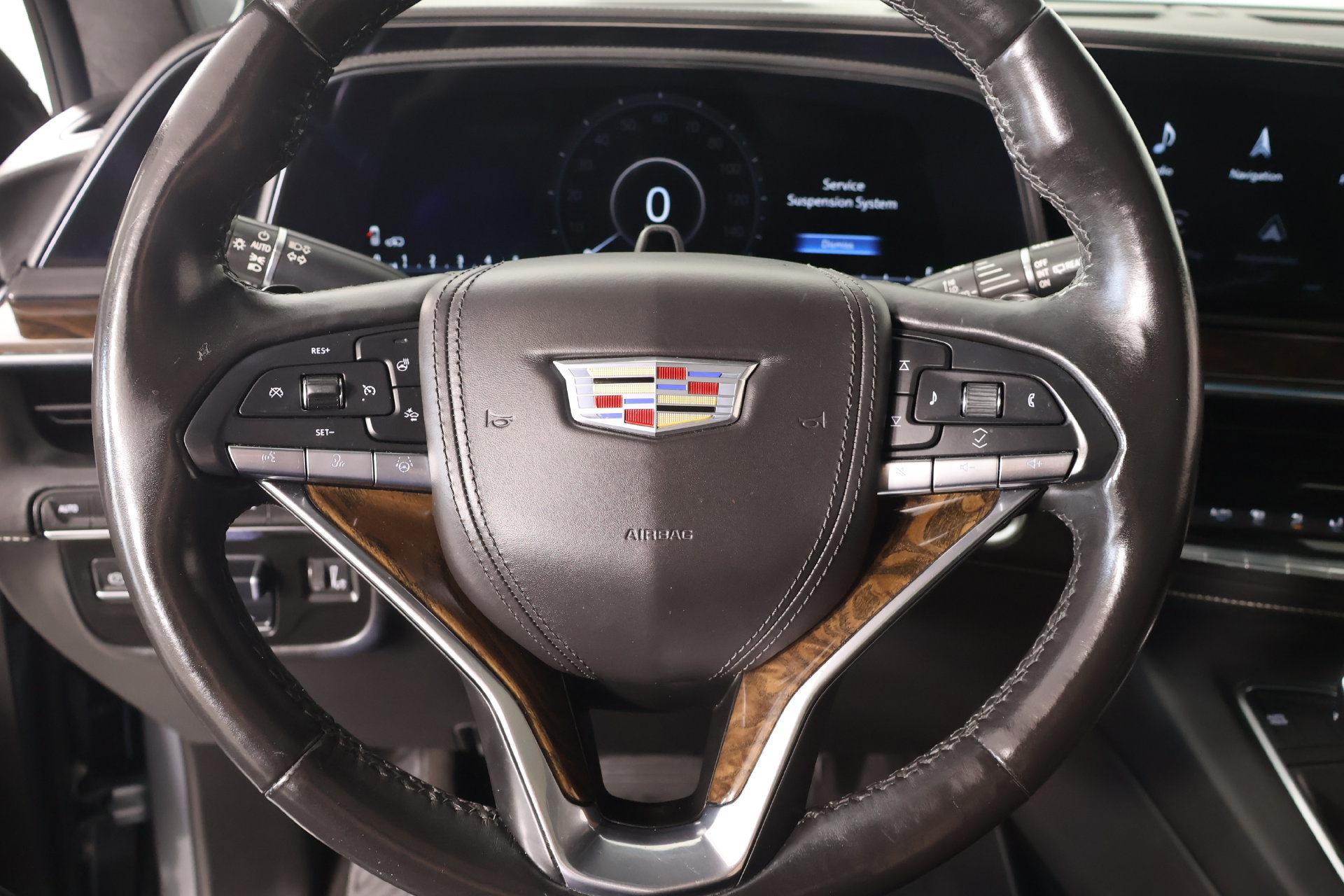Used 2021 Cadillac Escalade Sport Platinum w/ LPO, ONYX Package AWD/4WD image 3