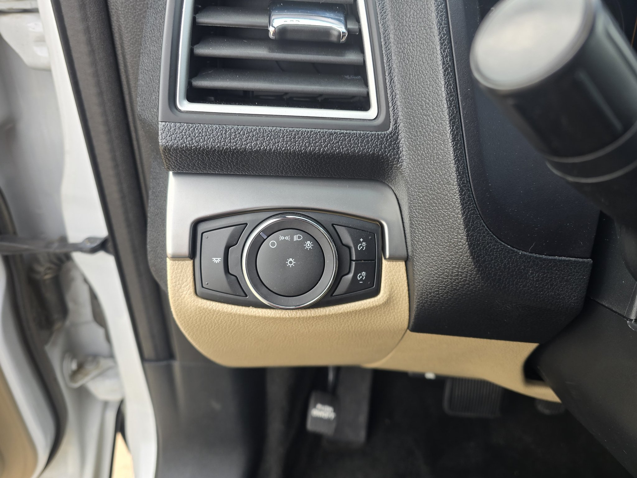 Used 2017 Ford Explorer 4WD image 18
