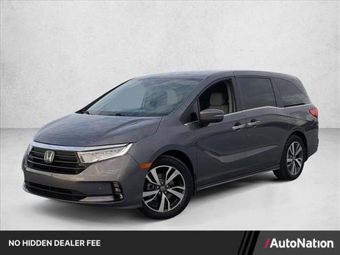 Used 2024 Honda Odyssey Touring image 1