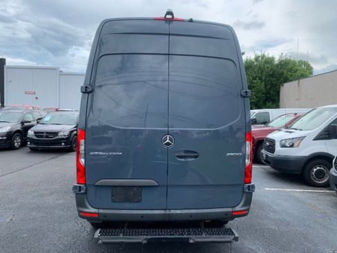 Used 2019 Mercedes-Benz Sprinter 144 image 6