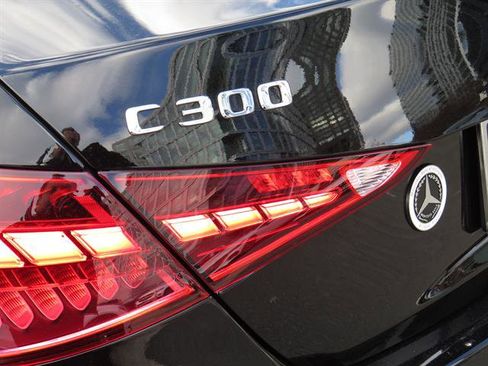 Used 2025 Mercedes-Benz C 300 4MATIC Sedan image 29