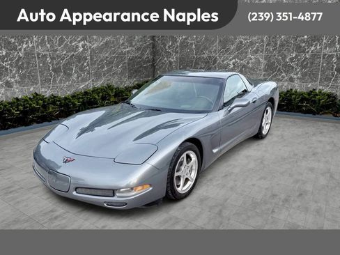 Used 2004 Chevrolet Corvette Coupe w/ Preferred Equipment Group RWD image 1