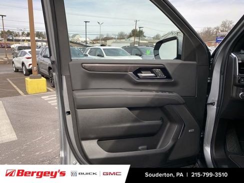 New 2026 GMC Yukon XL Elevation image 25