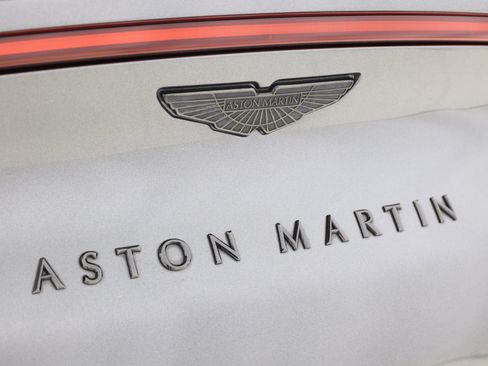 Used 2021 Aston Martin DBX AWD/4WD image 71