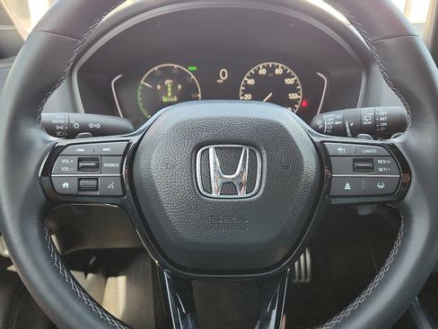 Used 2025 Honda Civic Sport image 25