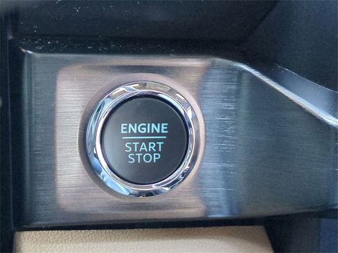 Certified 2024 Ford F250 Lariat w/ Sport Appearance Package image 28