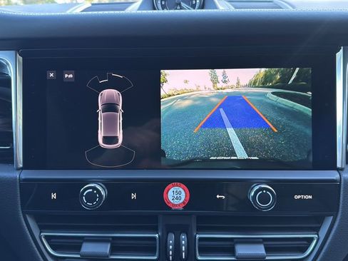 New 2026 Porsche Macan image 11