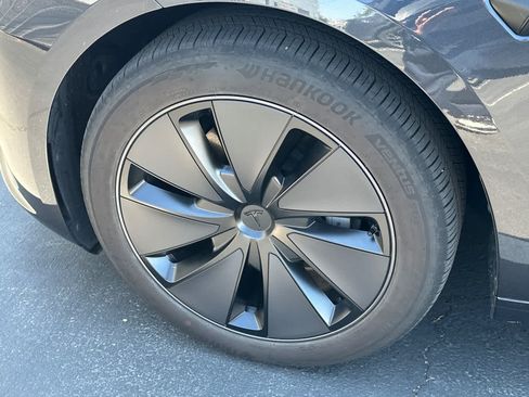 Used 2024 Tesla Model 3 Standard Range RWD image 22