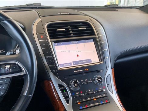 Used 2020 Lincoln Nautilus Reserve w/ Equipment Group 201A image 6