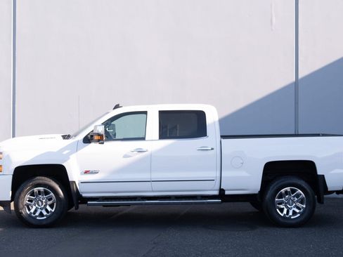 Used 2019 Chevrolet Silverado 3500 LTZ w/ LTZ Plus Package AWD/4WD image 27
