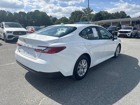 Used 2025 Toyota Camry LE FWD image 5
