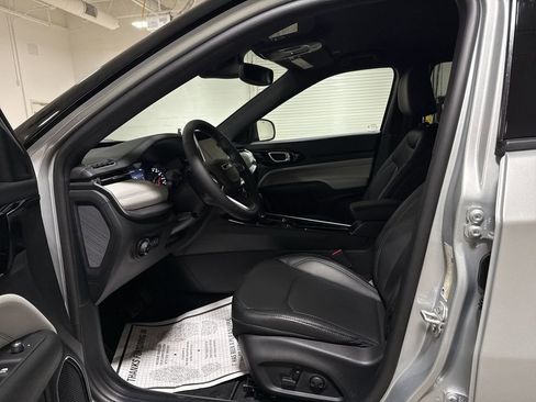 New 2026 Jeep Compass Limited image 18