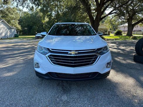 Used 2021 Chevrolet Equinox Premier image 3