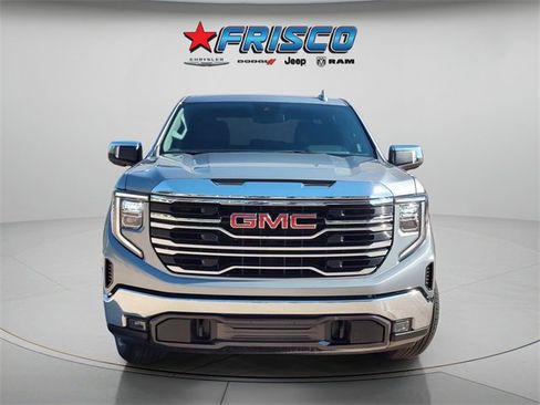 Used 2024 GMC Sierra 1500 SLT image 2