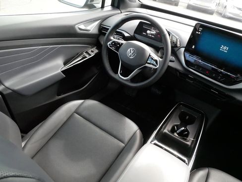 Used 2023 Volkswagen ID.4 Pro S image 9