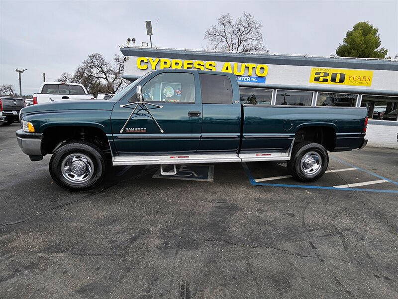 Used 1998 Dodge Ram 2500 Truck 4x4 Club Cab image 2